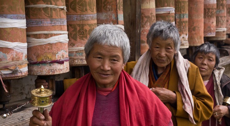 Nuns-People-Bhutan